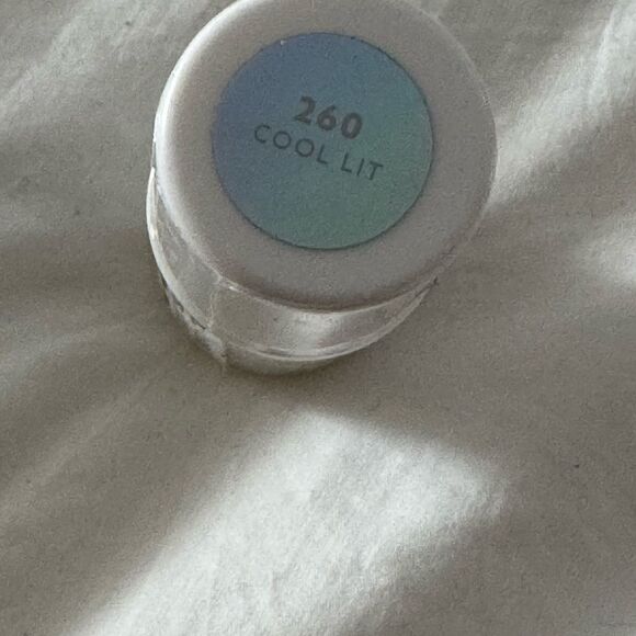 Undone Beauty Water Tint Highlighter Stick in Cool Lit - Picture 6 of 6